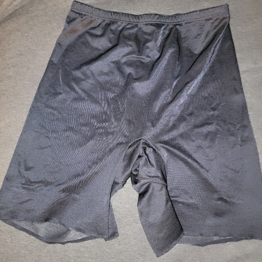 Cacique Short Body Shaper - 18/20 - Black